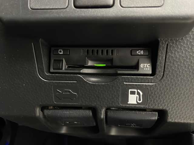 トヨタ ルーミー カスタムG 栃木県 2021(令3)年 3.7万km ホワイトパールクリスタルシャイン 純正SDナビ/スマートアシスト/・衝突軽減ブレーキ/・コーナーセンサー/・レーダークルーズコントロール/・先行車発進お知らせ/・車線逸脱警報/両側電動スライドドア/バックカメラ/ETC/レザー調シートカバー/ステアリングリモコン/スマートキー×2/LEDヘッドライト/フォグランプ/電動パーキングブレーキ