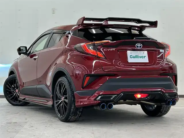 トヨタ Ｃ－ＨＲ S LEDエディション 道央・札幌 2018(平30)年 1万km センシュアルレッドマイカ ・社外SDナビ（DVD&CD&BT&フルセグ）/・ドアバイザー/・電動格納ミラー/・ウインカーミラー/・モデリスタフルエアロ/・社外マフラー/・社外AW/・ETC/・LEDヘッドライト/・フォグランプ/・プッシュスタート/・フォグランプ/・オートライト/・レーンキープアシスト/・純正AW冬タイヤ付き