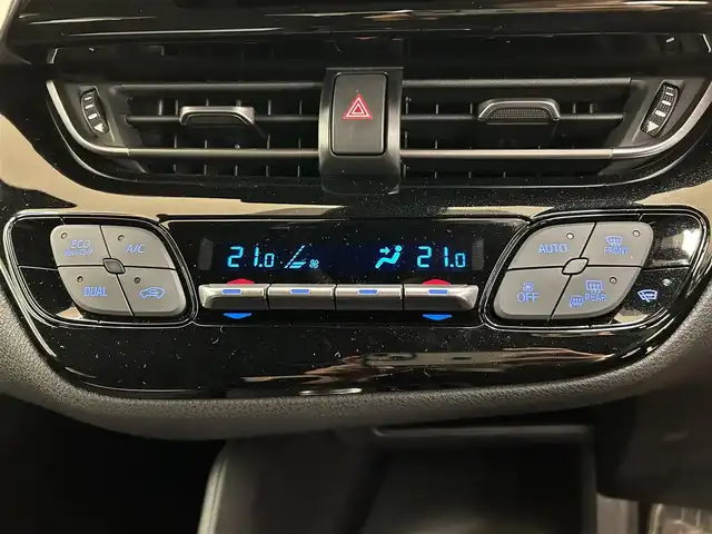 トヨタ Ｃ－ＨＲ S LEDエディション 道央・札幌 2018(平30)年 1万km センシュアルレッドマイカ ・社外SDナビ（DVD&CD&BT&フルセグ）/・ドアバイザー/・電動格納ミラー/・ウインカーミラー/・モデリスタフルエアロ/・社外マフラー/・社外AW/・ETC/・LEDヘッドライト/・フォグランプ/・プッシュスタート/・フォグランプ/・オートライト/・レーンキープアシスト/・純正AW冬タイヤ付き