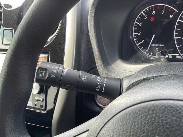 日産 ノート X DIG－S エマージェンシーB 熊本県 2014(平26)年 5.5万km スーパーブラック (株)IDOMが運営する【じしゃロン熊本店】の自社ローン対象車両になります。こちらは現金ご利用時の価格です。自社ローンご希望の方は別途その旨お申付け下さい。/純正ナビ（ＣＤ，ＳＤ，フルセグ）　/ＥＴＣ（社外）　/アイドリングストップ/レーンキープアシスト/衝突被害軽減ブレーキ/プッシュスタート　/スマートキー/電動格納ミラー/純正フロアマット