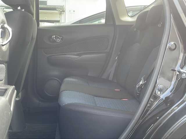 日産 ノート X DIG－S エマージェンシーB 熊本県 2014(平26)年 5.5万km スーパーブラック (株)IDOMが運営する【じしゃロン熊本店】の自社ローン対象車両になります。こちらは現金ご利用時の価格です。自社ローンご希望の方は別途その旨お申付け下さい。/純正ナビ（ＣＤ，ＳＤ，フルセグ）　/ＥＴＣ（社外）　/アイドリングストップ/レーンキープアシスト/衝突被害軽減ブレーキ/プッシュスタート　/スマートキー/電動格納ミラー/純正フロアマット