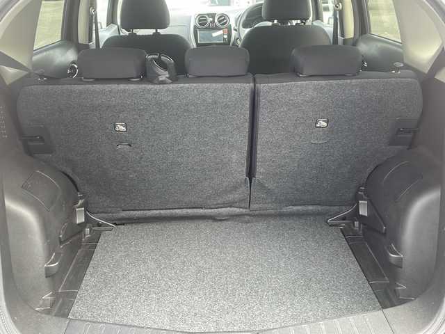 日産 ノート X DIG－S エマージェンシーB 熊本県 2014(平26)年 5.5万km スーパーブラック (株)IDOMが運営する【じしゃロン熊本店】の自社ローン対象車両になります。こちらは現金ご利用時の価格です。自社ローンご希望の方は別途その旨お申付け下さい。/純正ナビ（ＣＤ，ＳＤ，フルセグ）　/ＥＴＣ（社外）　/アイドリングストップ/レーンキープアシスト/衝突被害軽減ブレーキ/プッシュスタート　/スマートキー/電動格納ミラー/純正フロアマット