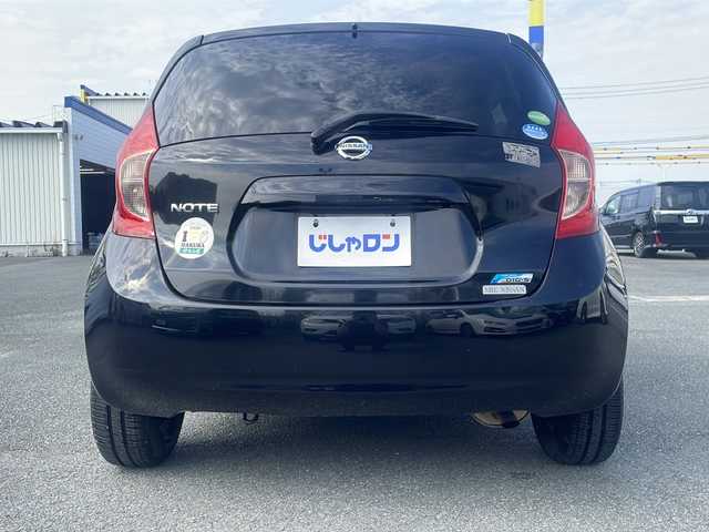 日産 ノート X DIG－S エマージェンシーB 熊本県 2014(平26)年 5.5万km スーパーブラック (株)IDOMが運営する【じしゃロン熊本店】の自社ローン対象車両になります。こちらは現金ご利用時の価格です。自社ローンご希望の方は別途その旨お申付け下さい。/純正ナビ（ＣＤ，ＳＤ，フルセグ）　/ＥＴＣ（社外）　/アイドリングストップ/レーンキープアシスト/衝突被害軽減ブレーキ/プッシュスタート　/スマートキー/電動格納ミラー/純正フロアマット