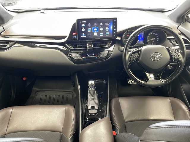 トヨタ Ｃ－ＨＲ G 沖縄県 2017(平29)年 8.4万km ブラックマイカ ワンオーナー/社外9インチナビ(MDV-M907HDF)/（フルセグTV　DVD　Bluetooth接続　HDMI　USB）/バックカメラ/ETC/ドライブレコーダー/トヨタセーフティセンス/ハーフレザーシート/シートヒーター/スマートキー　/スペアキー/プッシュスタート/クリアランスソナー/純正フロアマット/純正18インチアルミホイール/ドアバイザー/保証書/取扱説明書