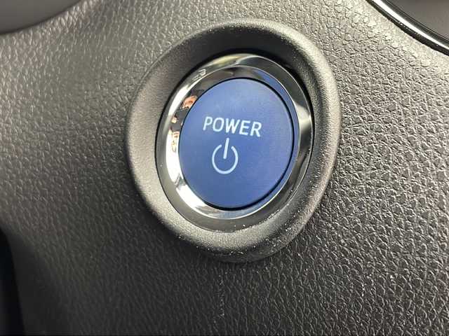 トヨタ Ｃ－ＨＲ G 沖縄県 2017(平29)年 8.4万km ブラックマイカ ワンオーナー/社外9インチナビ(MDV-M907HDF)/（フルセグTV　DVD　Bluetooth接続　HDMI　USB）/バックカメラ/ETC/ドライブレコーダー/トヨタセーフティセンス/ハーフレザーシート/シートヒーター/スマートキー　/スペアキー/プッシュスタート/クリアランスソナー/純正フロアマット/純正18インチアルミホイール/ドアバイザー/保証書/取扱説明書