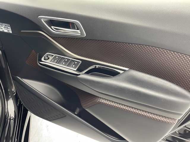 トヨタ Ｃ－ＨＲ G 沖縄県 2017(平29)年 8.4万km ブラックマイカ ワンオーナー/社外9インチナビ(MDV-M907HDF)/（フルセグTV　DVD　Bluetooth接続　HDMI　USB）/バックカメラ/ETC/ドライブレコーダー/トヨタセーフティセンス/ハーフレザーシート/シートヒーター/スマートキー　/スペアキー/プッシュスタート/クリアランスソナー/純正フロアマット/純正18インチアルミホイール/ドアバイザー/保証書/取扱説明書