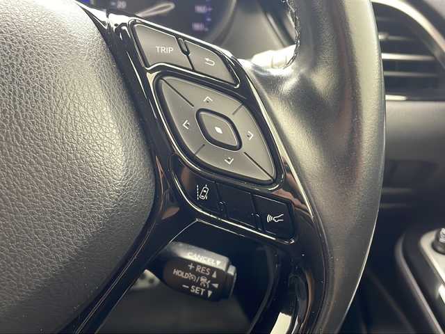 トヨタ Ｃ－ＨＲ G 沖縄県 2017(平29)年 8.4万km ブラックマイカ ワンオーナー/社外9インチナビ(MDV-M907HDF)/（フルセグTV　DVD　Bluetooth接続　HDMI　USB）/バックカメラ/ETC/ドライブレコーダー/トヨタセーフティセンス/ハーフレザーシート/シートヒーター/スマートキー　/スペアキー/プッシュスタート/クリアランスソナー/純正フロアマット/純正18インチアルミホイール/ドアバイザー/保証書/取扱説明書