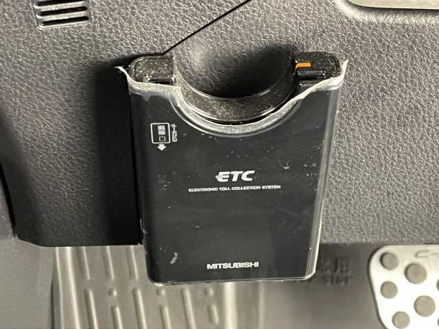 トヨタ Ｃ－ＨＲ G 沖縄県 2017(平29)年 8.4万km ブラックマイカ ワンオーナー/社外9インチナビ(MDV-M907HDF)/（フルセグTV　DVD　Bluetooth接続　HDMI　USB）/バックカメラ/ETC/ドライブレコーダー/トヨタセーフティセンス/ハーフレザーシート/シートヒーター/スマートキー　/スペアキー/プッシュスタート/クリアランスソナー/純正フロアマット/純正18インチアルミホイール/ドアバイザー/保証書/取扱説明書