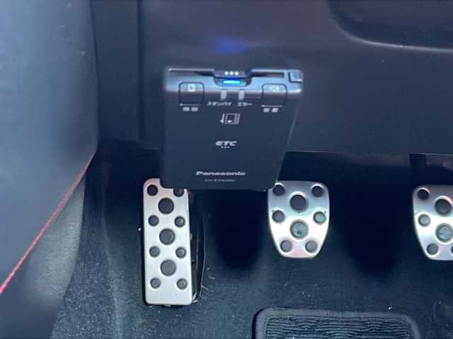 トヨタ ８６ GT リミテッド 長野県 2014(平26)年 5万km ライトニングレッド ・社外8インチメモリーナビゲーション/CD/DVD/フルセグTV/Bluetooth/・ETC/・シートヒーター(D/N)/・スマートキー/・エンジンプッシュスタート/・社外18インチアルミホイール/・純正AW付き冬タイヤ車載/・ドライブレコーダー/・スマートキー/・エンジンプッシュスタート/・HIDヘッドライト/・オートライト/・フォグライト