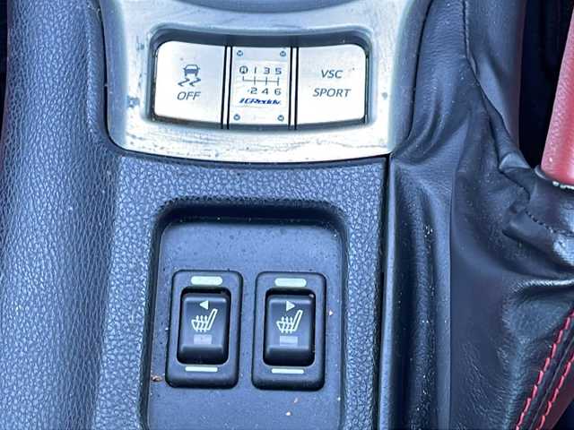 トヨタ ８６ GT リミテッド 長野県 2014(平26)年 5万km ライトニングレッド ・社外8インチメモリーナビゲーション/CD/DVD/フルセグTV/Bluetooth/・ETC/・シートヒーター(D/N)/・スマートキー/・エンジンプッシュスタート/・社外18インチアルミホイール/・純正AW付き冬タイヤ車載/・ドライブレコーダー/・スマートキー/・エンジンプッシュスタート/・HIDヘッドライト/・オートライト/・フォグライト