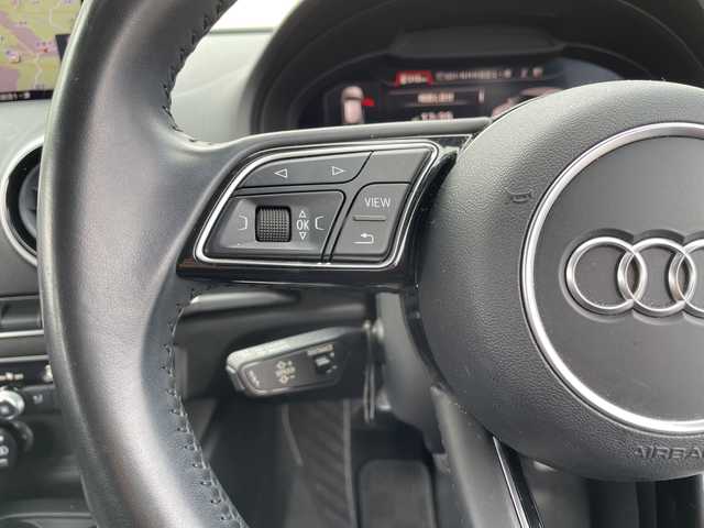 アウディ Ａ３ スポーツバック 1．4 TFSI 三重県 2018(平30)年 5.5万km グレイシアホワイトメタリック 登録時54745km/ワンオーナー/禁煙車/純正ナビ/・Ｂｌｕｅｔｏｏｔｈ・フルセグ・USB・SD・AUX・AM/FM/レーダークルーズコントロール/バックカメラ/前方ドラレコ/前席シートヒーター/D席パワーシート/前後コーナーセンサー/パドルシフト/AUTOライト/LEDヘッドライト/フォグランプ/電動パーキングブレーキ/ブレーキホールド