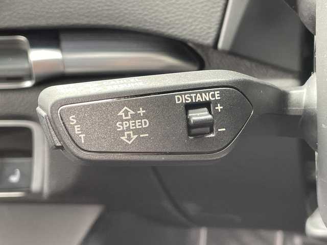 アウディ Ａ３ スポーツバック 1．4 TFSI 三重県 2018(平30)年 5.5万km グレイシアホワイトメタリック 登録時54745km/ワンオーナー/禁煙車/純正ナビ/・Ｂｌｕｅｔｏｏｔｈ・フルセグ・USB・SD・AUX・AM/FM/レーダークルーズコントロール/バックカメラ/前方ドラレコ/前席シートヒーター/D席パワーシート/前後コーナーセンサー/パドルシフト/AUTOライト/LEDヘッドライト/フォグランプ/電動パーキングブレーキ/ブレーキホールド