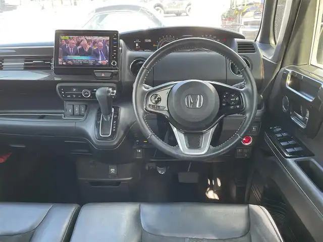 ホンダ Ｎ ＢＯＸ カスタム G L ターボ ホンダセンシング 神奈川県 2019(平31)年 6.8万km プラチナホワイトパール 純正メモリナビ/　（CD・DVD・Bluetooth）/フルセグTV/ホンダセンシング/両側パワースライドドア/ハンズフリースライドドア/アダプティブクルーズコントロール/LEDヘッドライト/ビルトインETC/前方ドライブレコーダー/パドルシフト/ハーフレザーシート/バックカメラ/スマートキー/取扱説明書