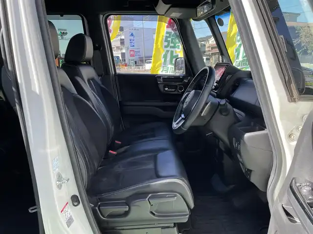 ホンダ Ｎ ＢＯＸ カスタム G L ターボ ホンダセンシング 神奈川県 2019(平31)年 6.8万km プラチナホワイトパール 純正メモリナビ/　（CD・DVD・Bluetooth）/フルセグTV/ホンダセンシング/両側パワースライドドア/ハンズフリースライドドア/アダプティブクルーズコントロール/LEDヘッドライト/ビルトインETC/前方ドライブレコーダー/パドルシフト/ハーフレザーシート/バックカメラ/スマートキー/取扱説明書