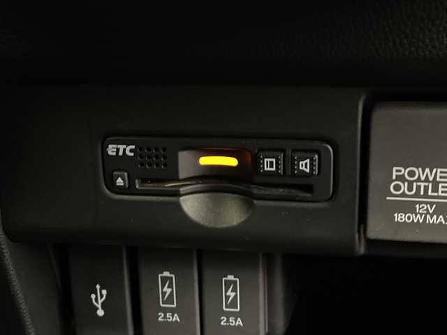 ホンダ Ｎ ＷＧＮ カスタム G ターボパッケージ 鹿児島県 2017(平29)年 6.1万km プレミアムホワイトパールⅡ 社外ディスプレイオーディオ/(BT/AM/FM)/バックカメラ/パドルシフト/ステアリングスイッチ/革巻きステアリング/ETC/ハーフレザーシート/クルーズコントロール/純正フロアマット/LEDヘッドライト/純正14インチアルミホイール/オートライト/衝突軽減ブレーキ