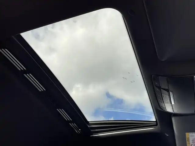 メルセデス・ベンツ ＣＬＳ２２０ｄ スポーツ エクスクルーシブPKG 静岡県 2018(平30)年 6万km ダイヤモンドホワイト サンルーフ/エクスクルーシブパッケージ/・黒革シート/・Burmesterサウンド/・シートベンチレーター/レーダーセーフティーパッケージ/ヘッドアップディスプレイ/アンビエントライト/COMANDOシステム/(Bluetooth/CarPlay/USB/フルセグ)/メモリー付きパワーシート/全席シートヒーター/ドアミラーメッキキャップ/BLIS/ESP/ACC/電動リアゲート/AFS/LEDライト/360°カメラ/ETC/ドライブレコーダー