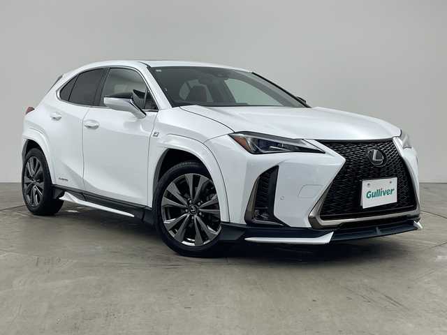 レクサス ＵＸ 250h Fスポーツ 兵庫県 2019(令1)年 4.8万km ホワイトノーヴァガラスフレーク ・純正ナビ/CD/DVD/USB/Bluetooth/Miracast/・バックカメラ/・ビルトインETC2.0/・サンルーフ/・LEXUSsafety/・TRDエアロ（フロントサイド）/・TRDオーバーフェンダー/・プリクラッシュセーフティ/・レーンキープアシスト/・パーキングサポートブレーキ/・クリアランスソナー/・ロードサインアシスト/・先行車発進告知/・レーダークルーズコントロール/・オートマチックハイビーム/・レザーシート/・パワーシート/・前席シートヒーター/・ステアリングヒーター/・パワーバックドア/・ステアリングヒーター/・後席ＵＳＢ充電ポート/・LEDヘッドライト/・LEDフォグランプ/・スマートキー
