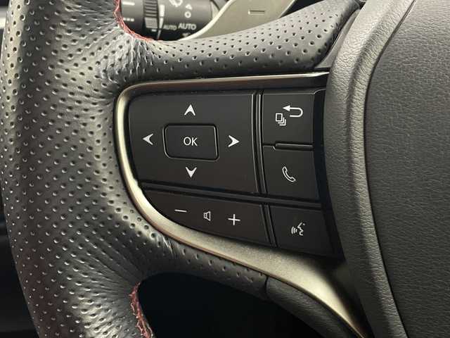 レクサス ＵＸ 250h Fスポーツ 兵庫県 2019(令1)年 4.8万km ホワイトノーヴァガラスフレーク ・純正ナビ/CD/DVD/USB/Bluetooth/Miracast/・バックカメラ/・ビルトインETC2.0/・サンルーフ/・LEXUSsafety/・TRDエアロ（フロントサイド）/・TRDオーバーフェンダー/・プリクラッシュセーフティ/・レーンキープアシスト/・パーキングサポートブレーキ/・クリアランスソナー/・ロードサインアシスト/・先行車発進告知/・レーダークルーズコントロール/・オートマチックハイビーム/・レザーシート/・パワーシート/・前席シートヒーター/・ステアリングヒーター/・パワーバックドア/・ステアリングヒーター/・後席ＵＳＢ充電ポート/・LEDヘッドライト/・LEDフォグランプ/・スマートキー