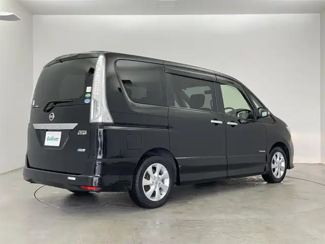 日産 セレナ ハイウェイスター Sハイブリッド 埼玉県 2012(平24)年 5.7万km ダイヤモンドブラック 純正ナビ　ＡＬＰＩＮＥフリップダウンモニター　ＥＴＣ　両側パワースライドドア　クルーズコントロール　オートライト　純正１６インチアルミホイール　プッシュスタート　スマートキー　地デジフルセグ