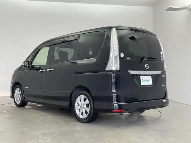 日産 セレナ ハイウェイスター Sハイブリッド 埼玉県 2012(平24)年 5.7万km ダイヤモンドブラック 純正ナビ　ＡＬＰＩＮＥフリップダウンモニター　ＥＴＣ　両側パワースライドドア　クルーズコントロール　オートライト　純正１６インチアルミホイール　プッシュスタート　スマートキー　地デジフルセグ