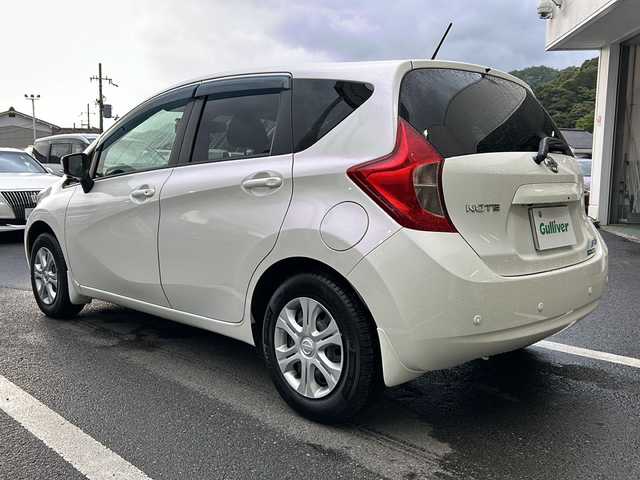 日産 ノート X DIG－S Vセレ +セーフ 京都府 2015(平27)年 6.7万km ブリリアントホワイトパール ワンオーナー/プッシュスタート/アイドリングストップ/純正ナビ/(BT/AM/FM/TV/USB/DVD/CD)/全方位カメラ/前後ドライブレコーダー/前後コーナーセンサー/オートライト/横滑り防止装置/レーンキープアシスト