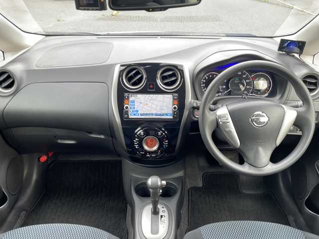 日産 ノート X DIG－S Vセレ +セーフ 福島県 2015(平27)年 6.7万km ブリリアントホワイトパール ワンオーナー/プッシュスタート/アイドリングストップ/純正ナビ/(BT/AM/FM/TV/USB/DVD/CD)/全方位カメラ/前後ドライブレコーダー/前後コーナーセンサー/オートライト/横滑り防止装置/レーンキープアシスト