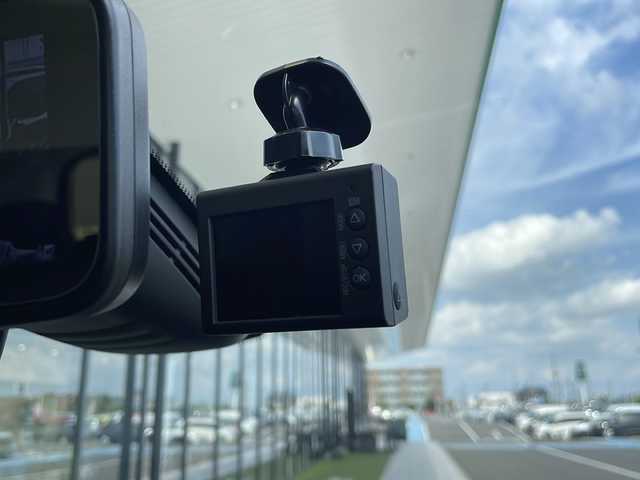 日産 セレナ ハイウェイスター G 愛知県 2016(平28)年 5.2万km マルーンレッド 2トーン プロパイロット/衝突軽減システム/純正SDナビ（SDなし）/フリップダウンモニター/全方位カメラ/両側パワースライドドア/クルーズコントロール/フルセグ/CD/DVD/Bluetooth/バックカメラ/コーナーセンサー/純正アルミホイール/LEDヘッドライト/インテリジェントミラー/リアオートエアコン/ドライブレコーダー/ETC/ステアリングヒーター/スマートキー/プッシュスタート