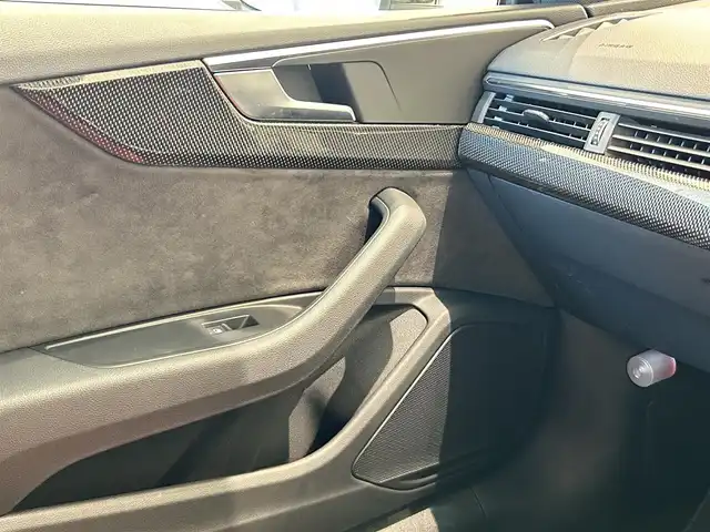 アウディ Ｓ５ 福岡県 2018(平30)年 3.9万km 白