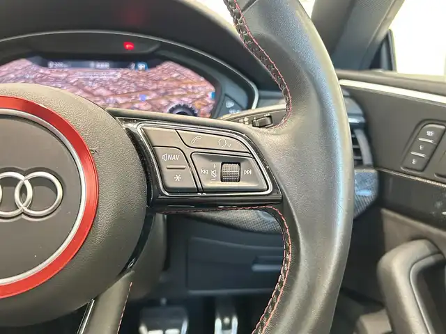 アウディ Ｓ５ 福岡県 2018(平30)年 3.9万km 白