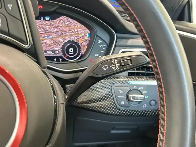 アウディ Ｓ５ 福岡県 2018(平30)年 3.9万km 白