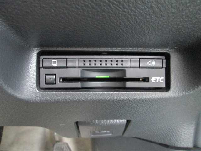 トヨタ ウィッシュ 1．8G 千葉県 2012(平24)年 3.6万km ホワイトパールクリスタルシャイン ワンオーナー/純正オーディオCD/ウインカードアミラー/革巻きステアリング/HIDヘッドライト/プッシュスタート/フォグランプ/スマートキー/純正ETC/nanoe