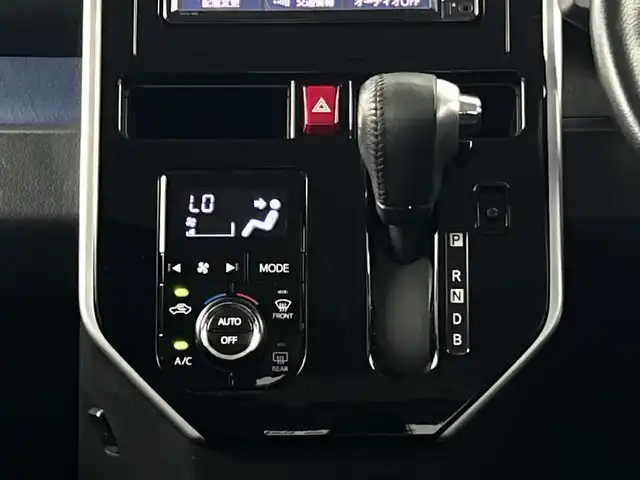 トヨタ タンク カスタムG－T 愛知県 2019(令1)年 2.6万km パールホワイトⅢ 禁煙車/純正7インチナビ/（CD/AM/FM/Bluetooth/フルセグTV）/バックカメラ/スマートアシストIII/・衝突軽減ブレーキ/・レーンキープアシスト/・オートマチックハイビーム/・誤発進抑制機能/・クリアランスソナー/クルーズコントロール/ETC/純正ドライブレコーダー/両側パワースライドドア/アイドリングストップ/LEDヘッドライト/スマートキー/スペアキー有/プッシュスタート/横滑り防止装置/純正アルミホイール