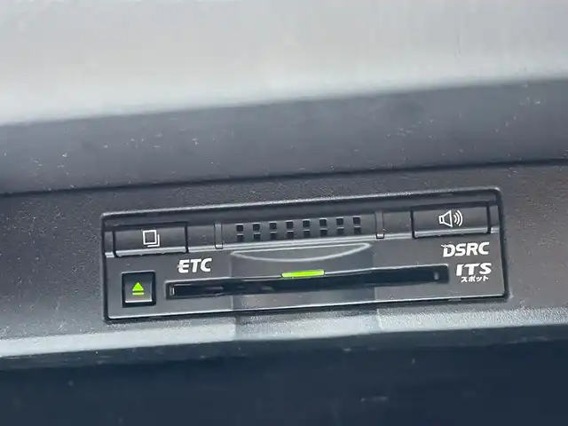 レクサス ＮＸ 200t 千葉県 2016(平28)年 5.5万km ソニッククォーツ サンルーフ/レクサスプレミアムサウンド/レクサスセーフティセンス/　衝突軽減ブレーキ/レーンキープアシスト/　レーダークルーズコントロール/オートハイビーム/　クリアランスソナー/ブラインドスポットモニター/純正メーカーナビ/　フルセグ/BT/DVD/CD/USB/全方位カメラ/ステアリングスイッチ/パドルシフト/ETC2.0/電動パーキングブレーキ/レザーシート(黒)/パワーシート(D/N席)/D席メモリシート/シートヒーター(D/N席)/エアシート(D/N席)/ステアリングヒーター/LEDヘッドライト/オートライト/フォグライト/スマートキー/プッシュスタート