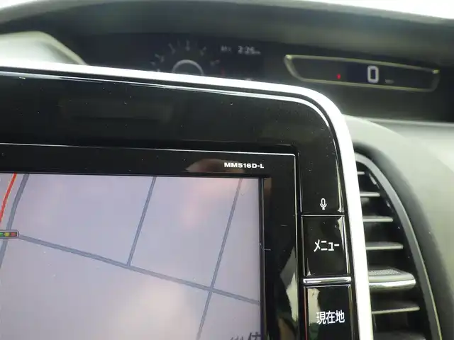 日産 セレナ ハイウェイスター G 千葉県 2017(平29)年 7.3万km ブリリアントシルバー エマージェンシーブレーキ/プロパイロット/インテリジェントクルーズコントロール/インテリジェントパーキングアシスト/インテリジェントルームミラー/両側パワースライドドア/9純正インチ純正SDナビ/地デジTV/【BD/DVD/CD再生機能　Bluetooth接続】/アラウンドビューモニター/ドライブレコーダー/フリップダウンモニター/革巻きステアリング/ステアリングスイッチ/ETC/LEDヘッドライト/フォグライト/ウインカーミラー/コーナーセンサー/純正16インチアルミホイル/サイド/カーテンエアバッグ/インテリジェントキー