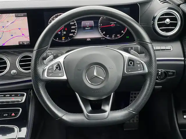 メルセデス・ベンツ Ｅ２２０ｄ SW アバンギャルド スポーツ 山梨県 2017(平29)年 3.9万km ポーラホワイト レーダーＳＰ/全周囲Ｃ　/純正ＨＤＤナビ　　/カープレイ　/パークトロニック　　/ＡＣＣ　/ＬＫＡ　/ＢＳＡ　/ステアリングＡ　/アンビエントＬ　/前Ｐシート　/シートＨ　/マルチＬＥＤ　/Ａハイビーム　/保証書　/スペアキー