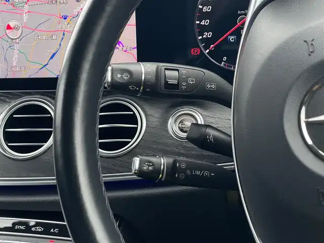 メルセデス・ベンツ Ｅ２２０ｄ SW アバンギャルド スポーツ 山梨県 2017(平29)年 3.9万km ポーラホワイト レーダーＳＰ/全周囲Ｃ　/純正ＨＤＤナビ　　/カープレイ　/パークトロニック　　/ＡＣＣ　/ＬＫＡ　/ＢＳＡ　/ステアリングＡ　/アンビエントＬ　/前Ｐシート　/シートＨ　/マルチＬＥＤ　/Ａハイビーム　/保証書　/スペアキー