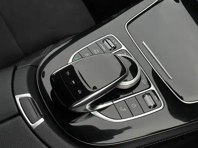 メルセデス・ベンツ Ｅ２２０ｄ SW アバンギャルド スポーツ 山梨県 2017(平29)年 3.9万km ポーラホワイト レーダーＳＰ/全周囲Ｃ　/純正ＨＤＤナビ　　/カープレイ　/パークトロニック　　/ＡＣＣ　/ＬＫＡ　/ＢＳＡ　/ステアリングＡ　/アンビエントＬ　/前Ｐシート　/シートＨ　/マルチＬＥＤ　/Ａハイビーム　/保証書　/スペアキー