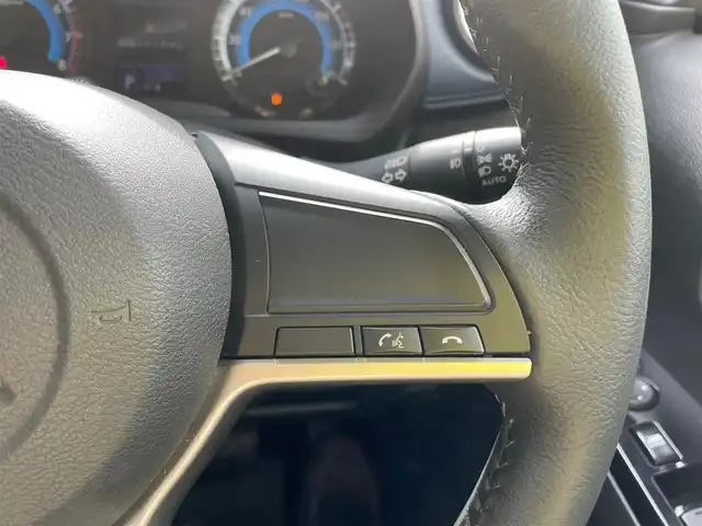 三菱 ｅＫクロス T 石川県 2020(令2)年 5.4万km 黄 純正9型ナビ/フルセグTV/アラウンドビューモニター/LEDヘッドライト/ETC/インテリキー/プッシュスタート/電動ミラー/デジタルミラー/レーンキープ/オートエアコン/保証書