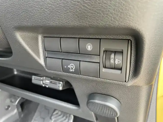 三菱 ｅＫクロス T 石川県 2020(令2)年 5.4万km 黄 純正9型ナビ/フルセグTV/アラウンドビューモニター/LEDヘッドライト/ETC/インテリキー/プッシュスタート/電動ミラー/デジタルミラー/レーンキープ/オートエアコン/保証書