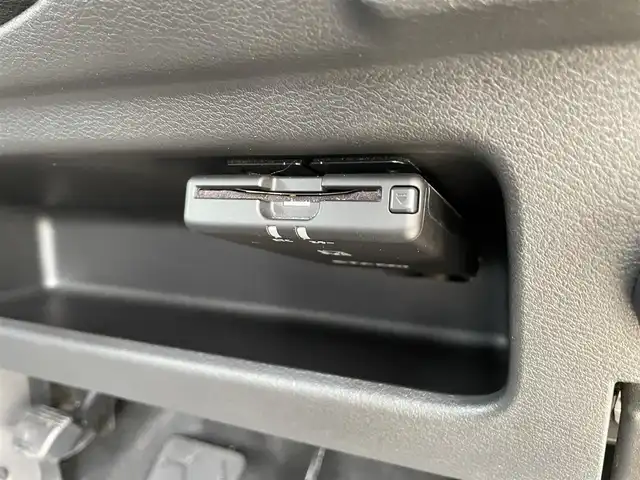 三菱 ｅＫクロス T 石川県 2020(令2)年 5.4万km 黄 純正9型ナビ/フルセグTV/アラウンドビューモニター/LEDヘッドライト/ETC/インテリキー/プッシュスタート/電動ミラー/デジタルミラー/レーンキープ/オートエアコン/保証書