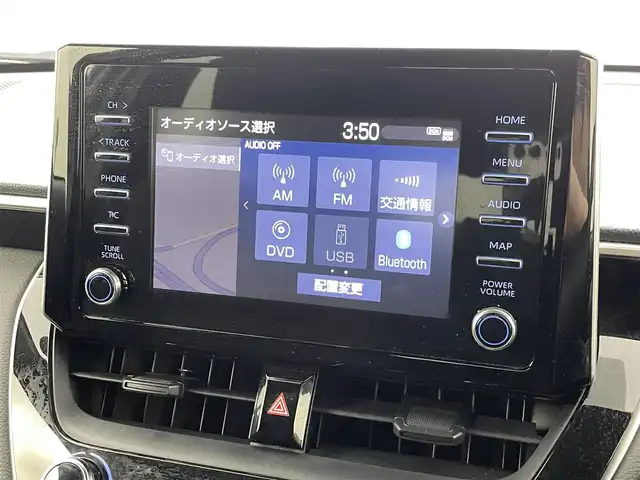 トヨタ カローラ クロス G 熊本県 2023(令5)年 2.5万km アティチュードブラックマイカ 純正ディスプレイオーディオ（ＢＴ・フルセグ・ＣＤ・ＵＳＢ）/バックカメラ　/前方ドライブレコーダー　/ビルトインＥＴＣ　/レーダークルーズコントロール　/前後クリアランスソナー/衝突軽減ブレーキ/レーンキープアシスト/プリクラッシュセーフティ/駐車時支援パーキングサポートシステム/ロードサインアシスト/横滑り防止/オートブレーキホールド/社外フロアマット/純正17インチAW/オートライト/LEDヘッドライト/オートマチックハイビーム/フォグランプ/スマートキー/プッシュスタート/保証書/取扱説明書