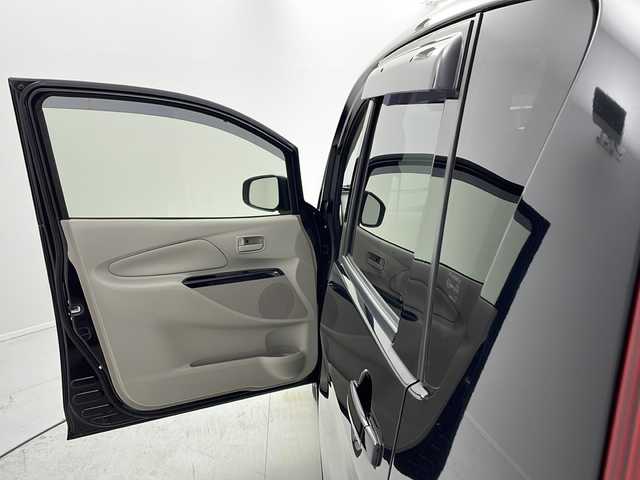 日産 デイズ J 茨城県 2017(平29)年 8.7万km ブラック 衝突被害軽減ブレーキ　/社外ナビ（ＭＤＶ－Ｄ３０４）/ＣＤ再生　/ワンセグＴＶ　/電格ミラー　/ドアバイザー　/パワーステアリング　/パワーウィンドウ　/リモコンキー　/社外フロアマット　/横滑り防止装置　/禁煙車