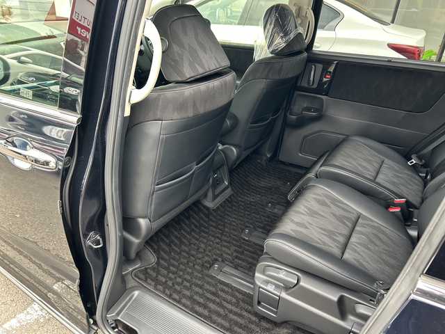 ホンダ オデッセイ ハイブリッド アブソルート・EXホンダセンジング 大阪府 2018(平30)年 6.8万km プレミアムヴィーナスブラックP 衝突軽減　両側パワースライドドア　Ｇａｔｈｅｒｓ９型ナビ　全方位カメラ　フルセグＴＶ　ＣＤ　ＤＶＤ　ＢＴ　ＨＤＭＩ　フリップダウンモニター　ハーフレザーシート　パワーシート　シートヒーター　ＢＳＭ 社外レーダー　AC100V　フォグランプ　後席サンシェード　2列目オットマン　電子パーキング　レーダークルーズコントロール　ETC2.0　スペアキー　純正フロアマット　純正アルミホイール　