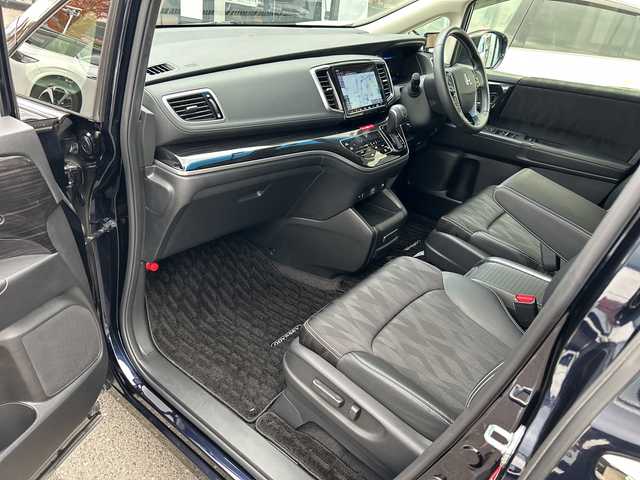 ホンダ オデッセイ ハイブリッド アブソルート・EXホンダセンジング 大阪府 2018(平30)年 6.8万km プレミアムヴィーナスブラックP 衝突軽減　両側パワースライドドア　Ｇａｔｈｅｒｓ９型ナビ　全方位カメラ　フルセグＴＶ　ＣＤ　ＤＶＤ　ＢＴ　ＨＤＭＩ　フリップダウンモニター　ハーフレザーシート　パワーシート　シートヒーター　ＢＳＭ 社外レーダー　AC100V　フォグランプ　後席サンシェード　2列目オットマン　電子パーキング　レーダークルーズコントロール　ETC2.0　スペアキー　純正フロアマット　純正アルミホイール　