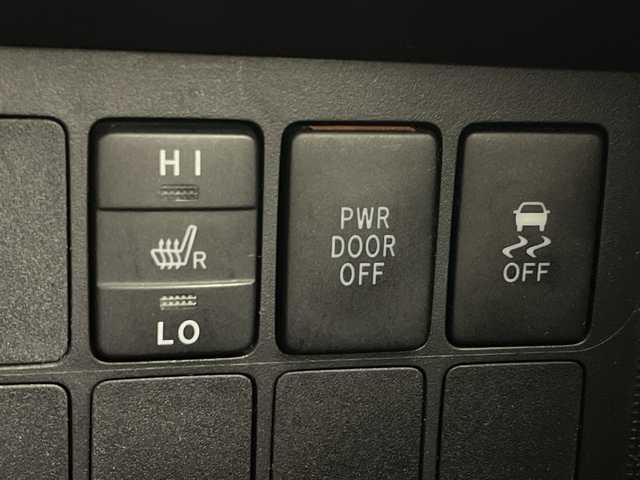 トヨタ スペイド G 愛知県 2012(平24)年 10.6万km ホワイトパールクリスタルシャイン 禁煙車/7インチナビ/（CD/DVD/SD/ワンセグTV）/バックカメラ/ETC/シートヒーター/パワースライドドア/純正15インチアルミホイール/スマートキー/スペアキー1本/プッシュスタート/HIDヘッドライト/フロントフォグランプ/オートライト/フロアマット/横滑り防止装置/電動格納ミラー