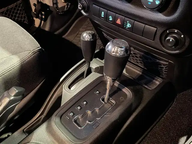 クライスラー・ジープ ジープ ラングラー アンリミテッド スポーツ 愛知県 2018(平30)年 5.2万km ゴビ アルパイン9インチナビ/フルセグTV/CD/DVD再生/バックカメラ/サイドカメラ/グラチェロSRT20インチブラックアルミ/ETC/キーレス/クルーズコントロール/ドライブレコーダー/ダウンヒルアシストコントロール