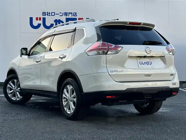 日産 エクストレイル 20X エマージェンシーブレーキ 埼玉県 2015(平27)年 14.7万km ブリリアントホワイトパール (株)IDOMが運営する【じしゃロン鳩ヶ谷店】の自社ローン対象車両になります。こちらは現金ご利用時の価格です。自社ローンご希望の方は別途その旨お申付け下さい。/登録時146818km/純正SDナビ(品番:MC314D-W)/バックカメラ/車線逸脱警報/エマージェンシーブレーキ/進入禁止警報/前後ソナー/コーナリングスタビリティアシスト/アクティブエンジンブレーキ/撥水シート/前席シートヒーター/ヒルディセントコントロール/ビルトインETC/プッシュスタート/スマートキー/スペア×1/アイドリングストップ/オートライト/純正LEDヘッドライト/フロントフォグランプ/ルーフレール/ドアバイザー/純正17インチAW/横滑り防止/純正フロアマット/電動格納機能付きウインカーミラー