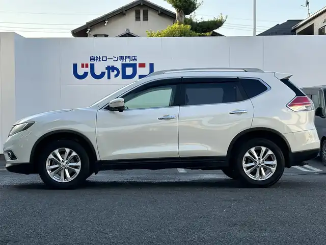 日産 エクストレイル 20X エマージェンシーブレーキ 埼玉県 2015(平27)年 14.7万km ブリリアントホワイトパール (株)IDOMが運営する【じしゃロン鳩ヶ谷店】の自社ローン対象車両になります。こちらは現金ご利用時の価格です。自社ローンご希望の方は別途その旨お申付け下さい。/登録時146818km/純正SDナビ(品番:MC314D-W)/バックカメラ/車線逸脱警報/エマージェンシーブレーキ/進入禁止警報/前後ソナー/コーナリングスタビリティアシスト/アクティブエンジンブレーキ/撥水シート/前席シートヒーター/ヒルディセントコントロール/ビルトインETC/プッシュスタート/スマートキー/スペア×1/アイドリングストップ/オートライト/純正LEDヘッドライト/フロントフォグランプ/ルーフレール/ドアバイザー/純正17インチAW/横滑り防止/純正フロアマット/電動格納機能付きウインカーミラー