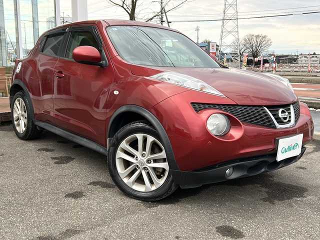 日産 ジューク 16GT FOUR タイプV 秋田県 2014(平26)年 4.4万km ラディアントレッド 社外SDナビ/社外CD、DVD、TV/バックカメラ/純正17インチAW/コーナーセンサー/スペアキー/４WD