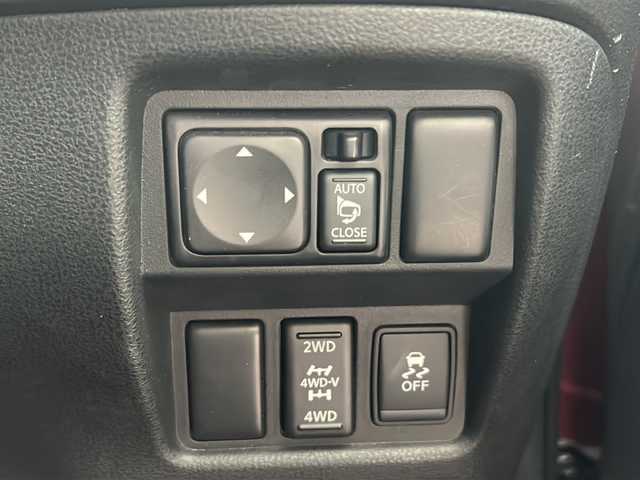 日産 ジューク 16GT FOUR タイプV 秋田県 2014(平26)年 4.4万km ラディアントレッド 社外SDナビ/社外CD、DVD、TV/バックカメラ/純正17インチAW/コーナーセンサー/スペアキー/４WD